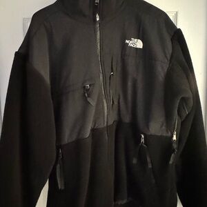 The North Face Men's Black Zip Up Fleece